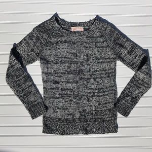 Knit grey sweater by Ambiance